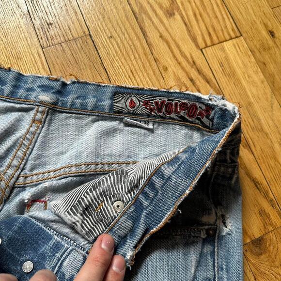 Vintage 90s Thrashed Baggy Wide Leg Volcom Skate Jeans - Picture 7 of 8
